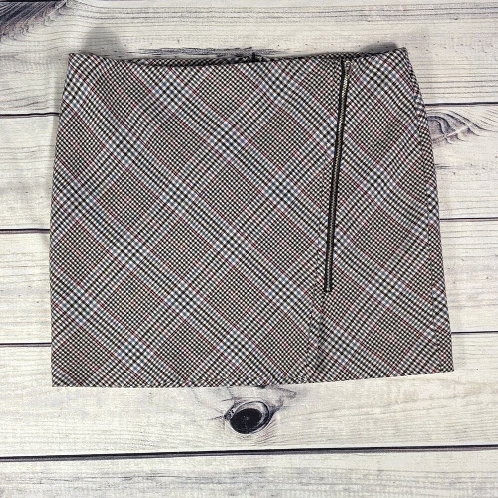 Y2K Preppy Plaid Zippered Women's Skirt size 14 Black House White Market